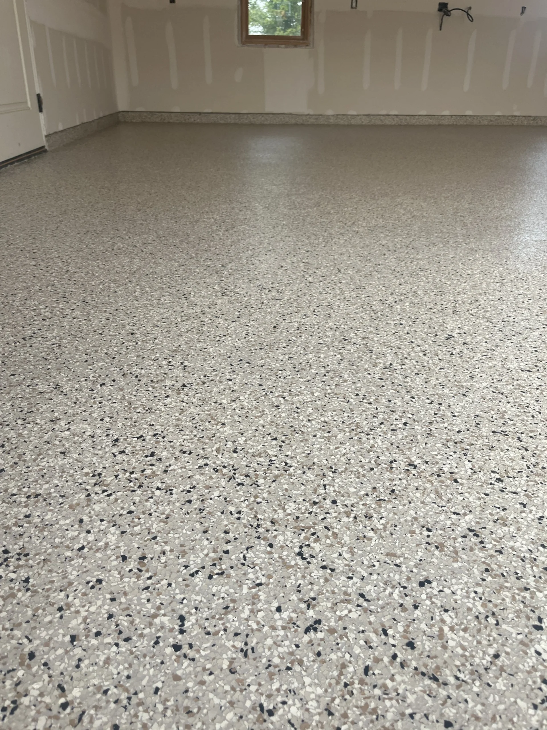 Flake epoxy flooring in Iowa City