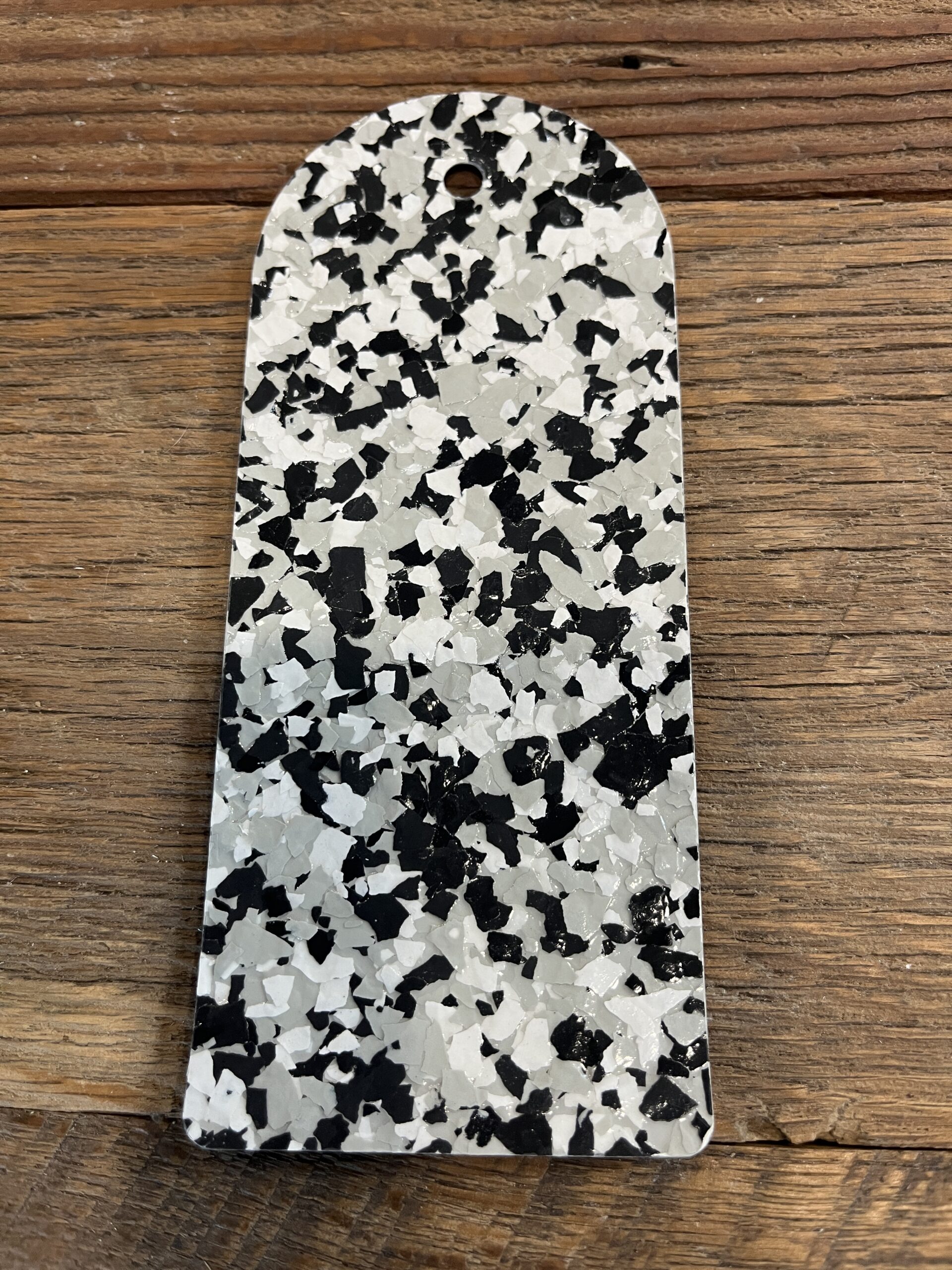 A flake epoxy color blend sample